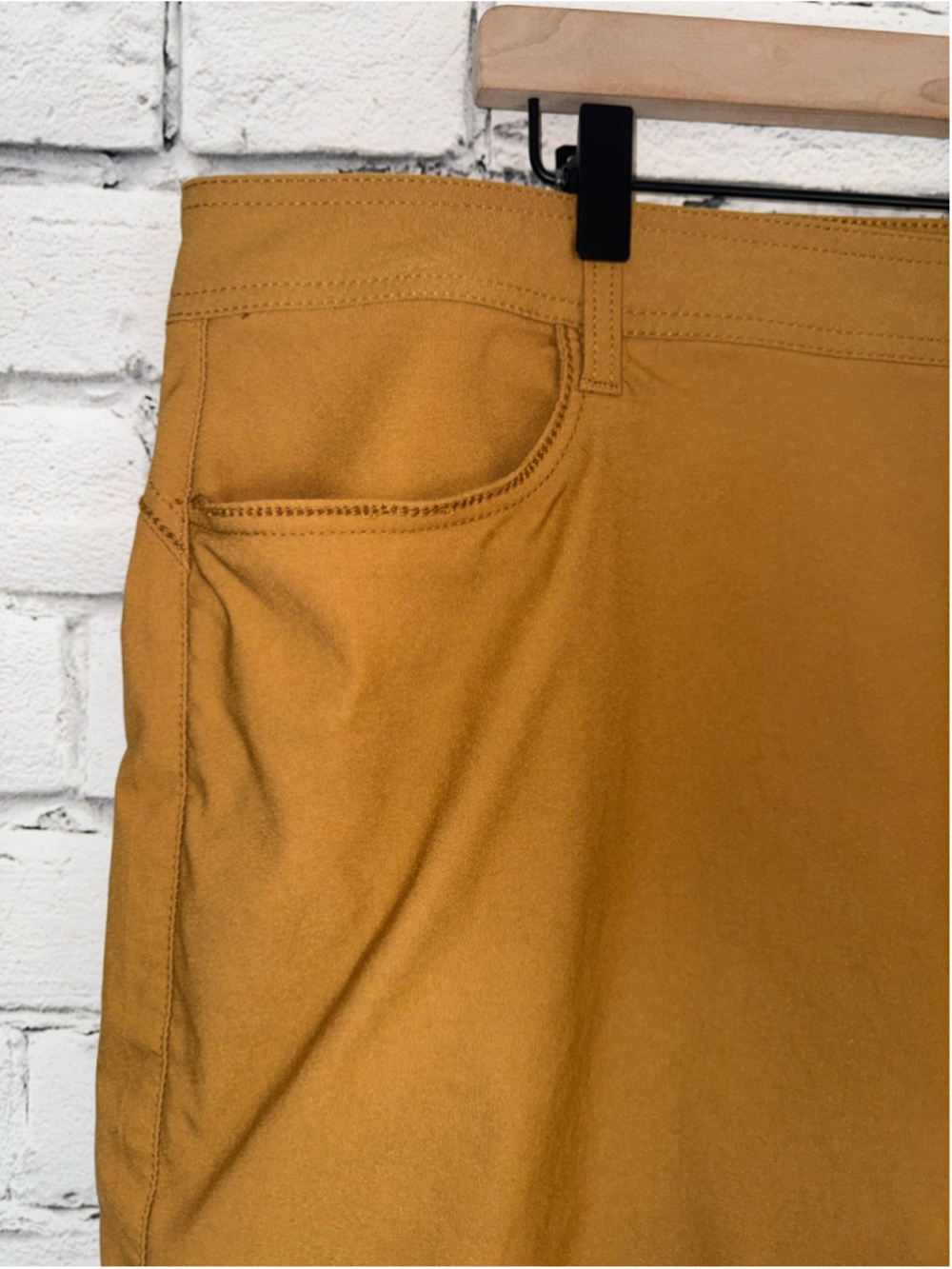 Women's Prana Shorts size 20W Mustard Yellow Halle Short Plus II 7’ Inseam NWT - Picture 6 of 16